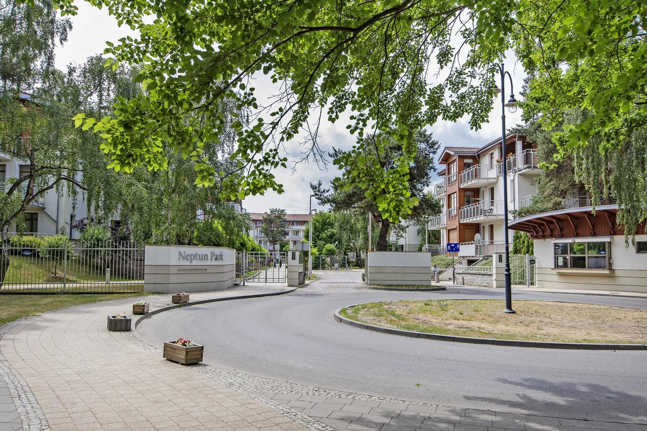Four - Neptun Park By Oneapartments Apartment *